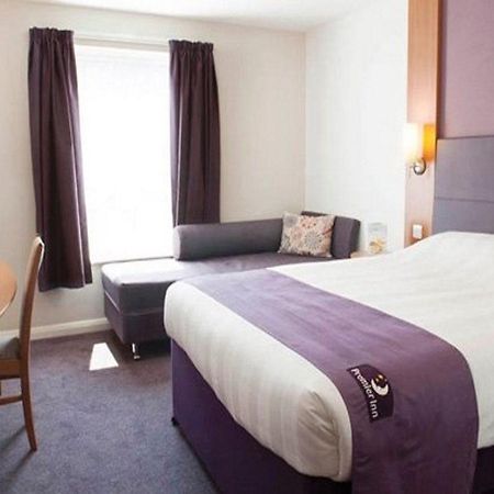Premier Inn Bristol Cribbs Causeway Filton Bagian luar foto
